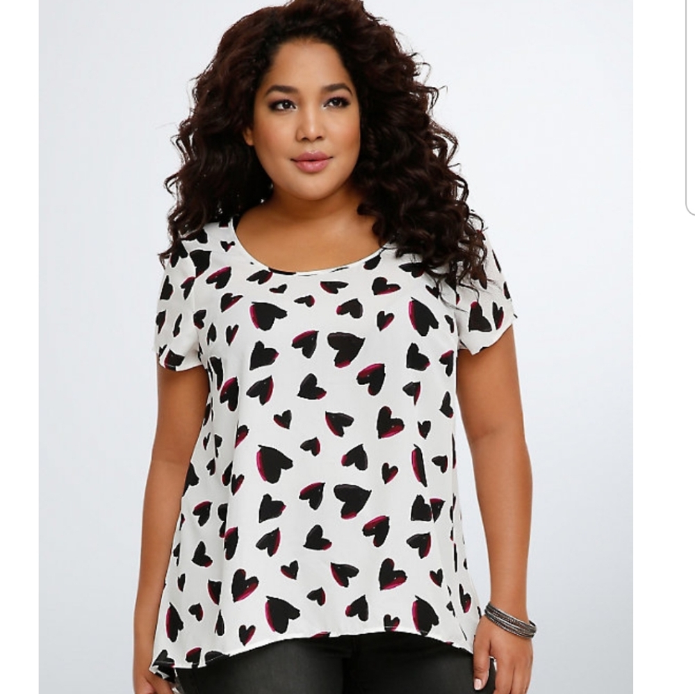 TORRID Heart Print Georgette Hi-Lo Blouse Size 3